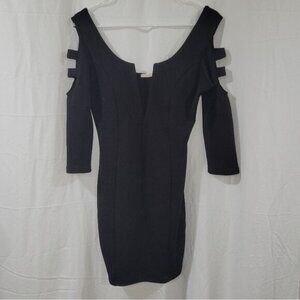 🏷5 for $25🏷 Sarah la Size M Black Deep V Cold Shoulder Chic Long Sleeve Dress